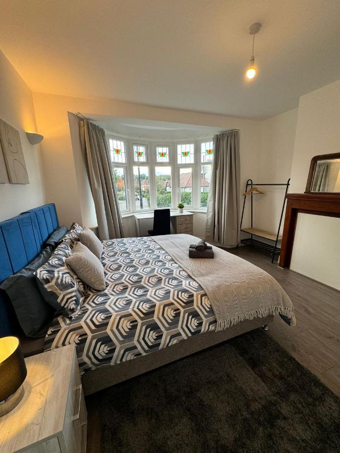 Smart Guest Rooms Fast Access To Central London Via Piccadilly Line New Southgate Exterior photo